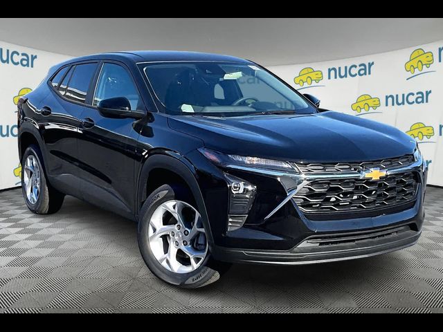 2025 Chevrolet Trax LS