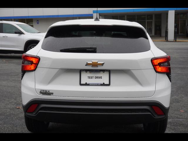 2025 Chevrolet Trax LS