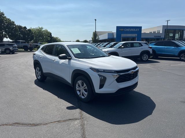 2025 Chevrolet Trax LS