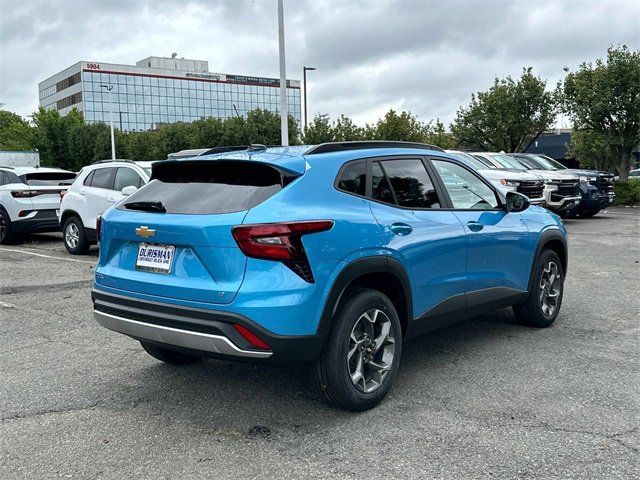 2025 Chevrolet Trax LT