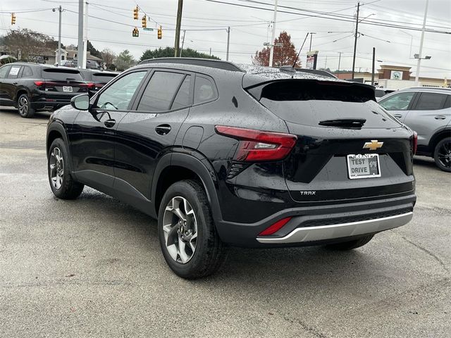 2025 Chevrolet Trax LT