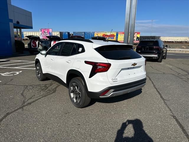 2025 Chevrolet Trax LT