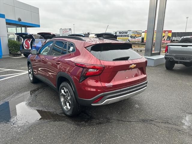 2025 Chevrolet Trax LT