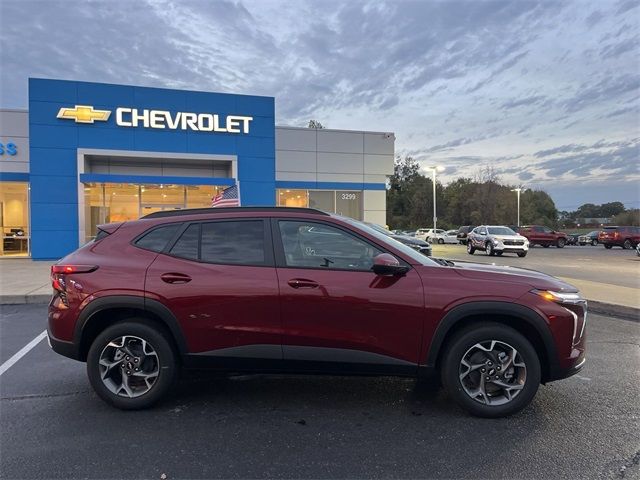 2025 Chevrolet Trax LT