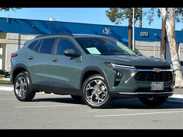 2025 Chevrolet Trax LT