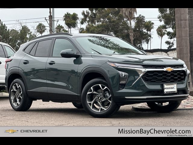 2025 Chevrolet Trax LT