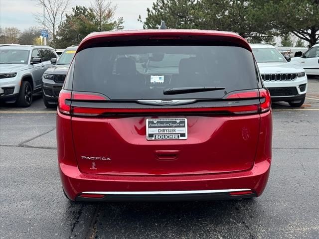 2025 Chrysler Pacifica Select