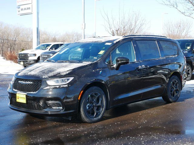 2025 Chrysler Pacifica Hybrid Premium S Appearance Pkg