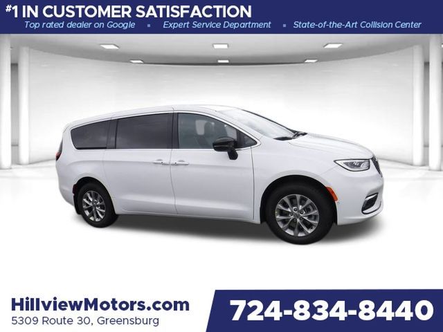 2025 Chrysler Pacifica Select