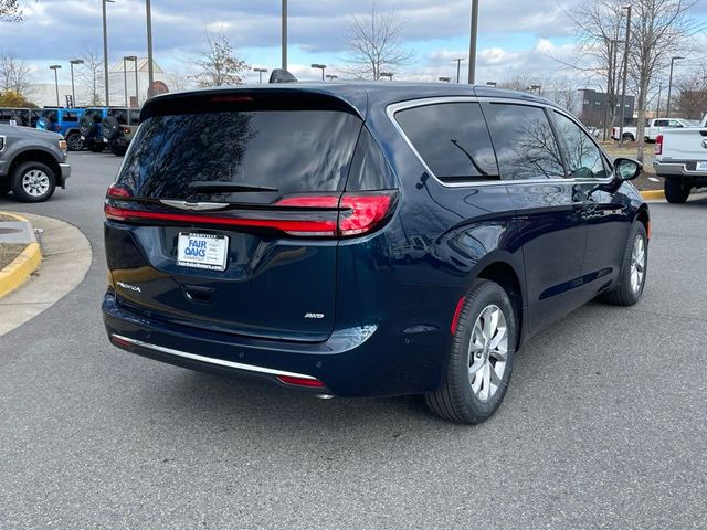 2025 Chrysler Pacifica Select