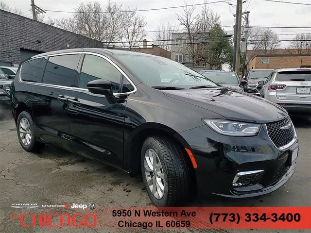 2025 Chrysler Pacifica Select