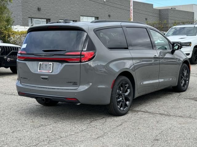 2025 Chrysler Pacifica Limited