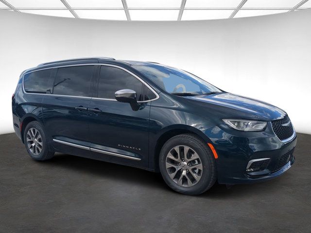 2025 Chrysler Pacifica Hybrid Pinnacle