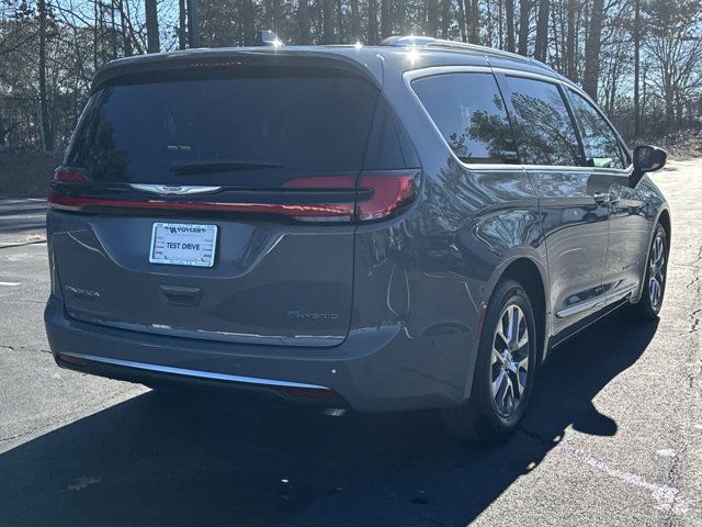 2025 Chrysler Pacifica Hybrid Pinnacle