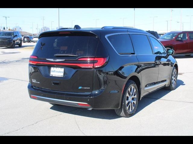 2025 Chrysler Pacifica Hybrid Pinnacle