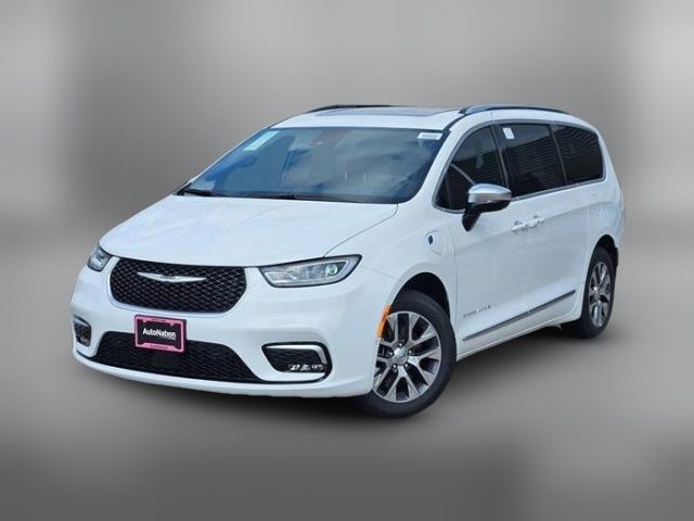 2025 Chrysler Pacifica Hybrid Pinnacle