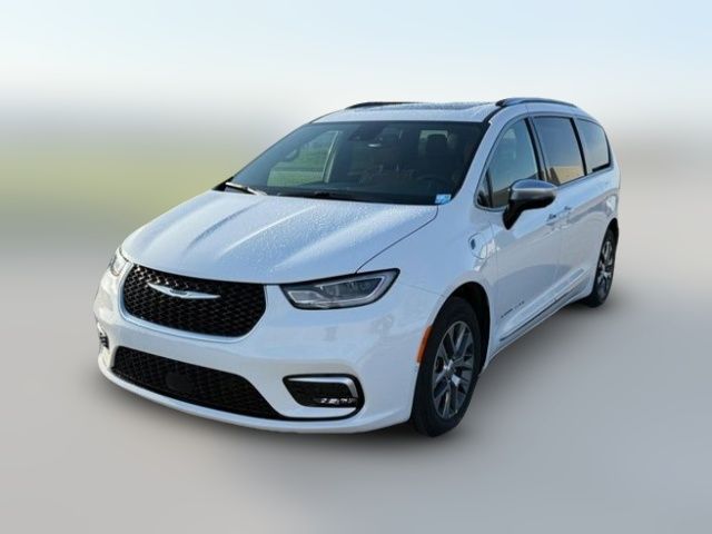 2025 Chrysler Pacifica Hybrid Pinnacle