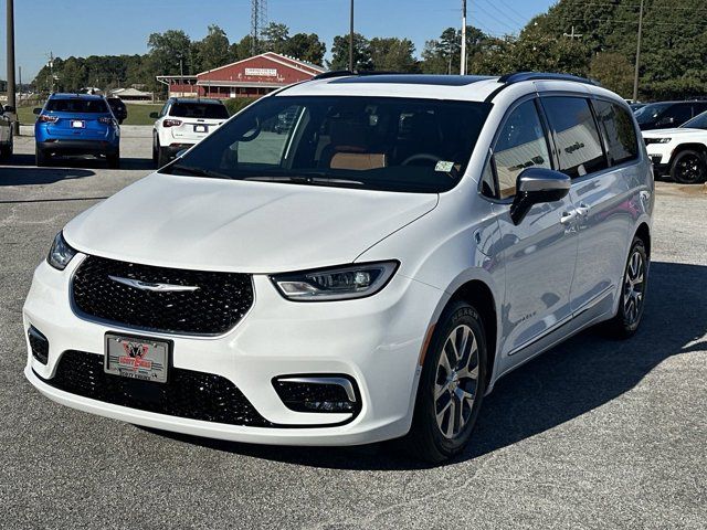 2025 Chrysler Pacifica Hybrid Pinnacle