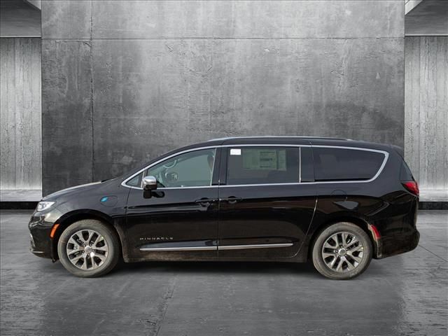 2025 Chrysler Pacifica Hybrid Pinnacle