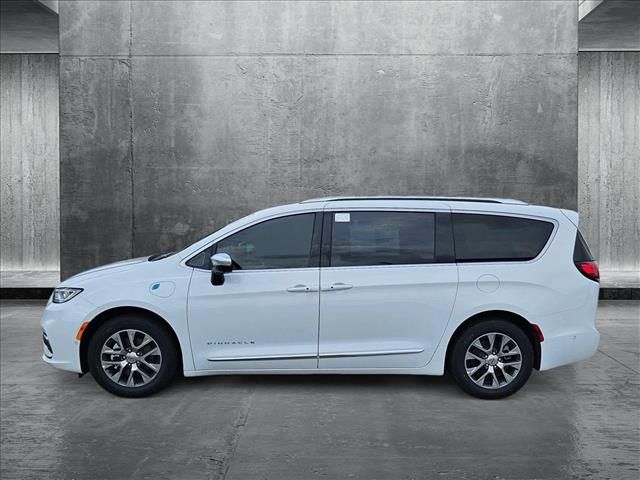 2025 Chrysler Pacifica Hybrid Pinnacle