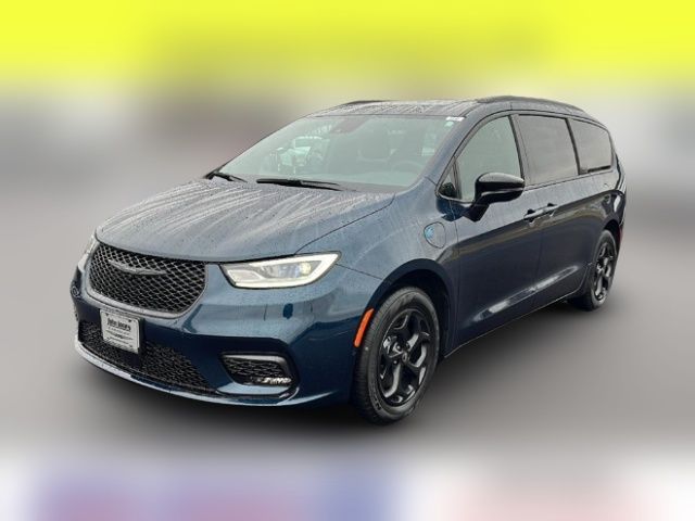 2025 Chrysler Pacifica Hybrid Premium S Appearance Pkg