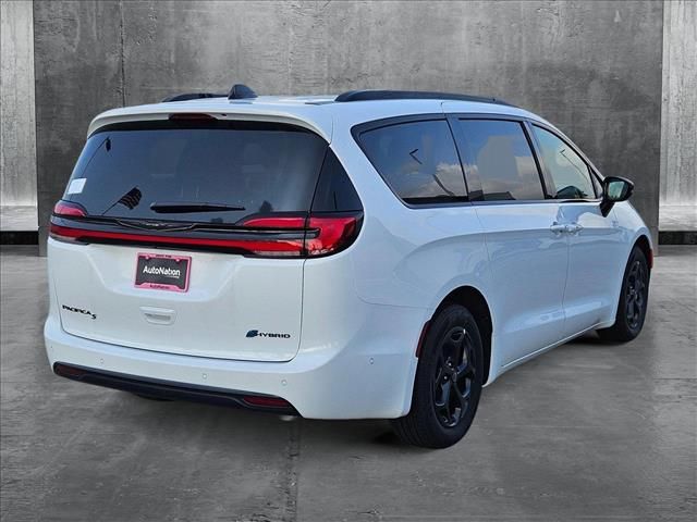 2025 Chrysler Pacifica Hybrid Premium S Appearance Pkg