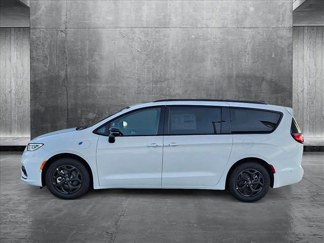 2025 Chrysler Pacifica Hybrid Premium S Appearance Pkg