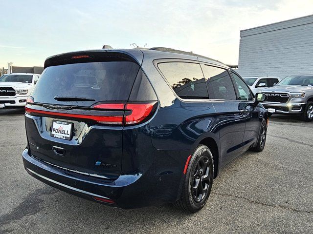 2025 Chrysler Pacifica Hybrid Premium S Appearance Pkg