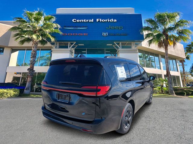 2025 Chrysler Pacifica Hybrid Premium S Appearance Pkg