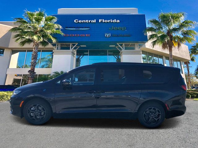 2025 Chrysler Pacifica Hybrid Premium S Appearance Pkg