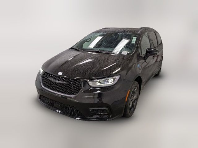 2025 Chrysler Pacifica Hybrid Premium S Appearance Pkg