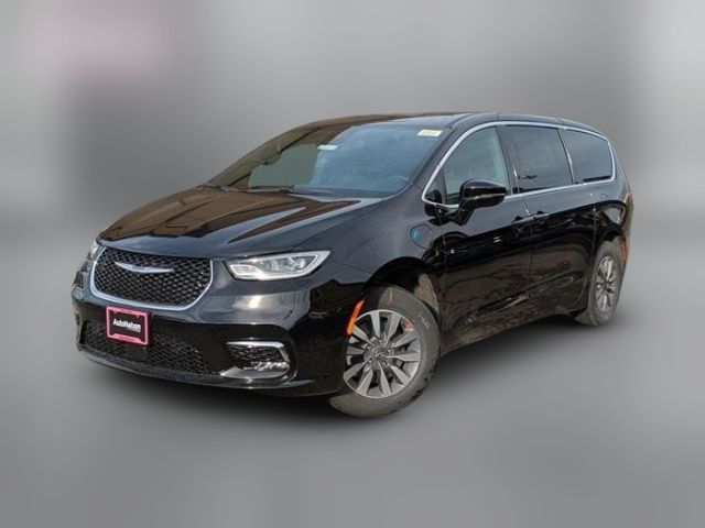 2025 Chrysler Pacifica Hybrid Select