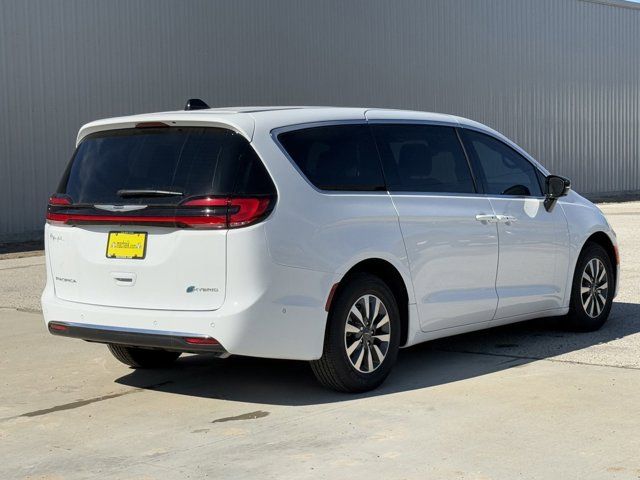 2025 Chrysler Pacifica Hybrid Select