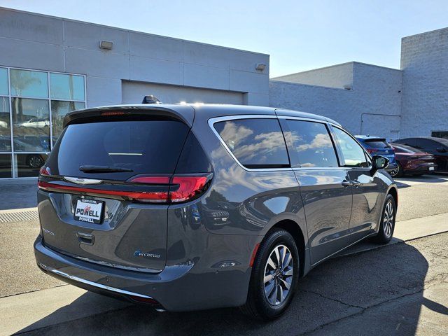 2025 Chrysler Pacifica Hybrid Select