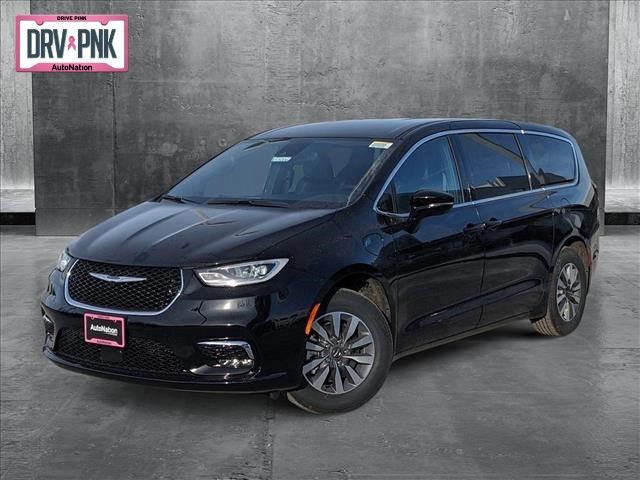 2025 Chrysler Pacifica Hybrid Select