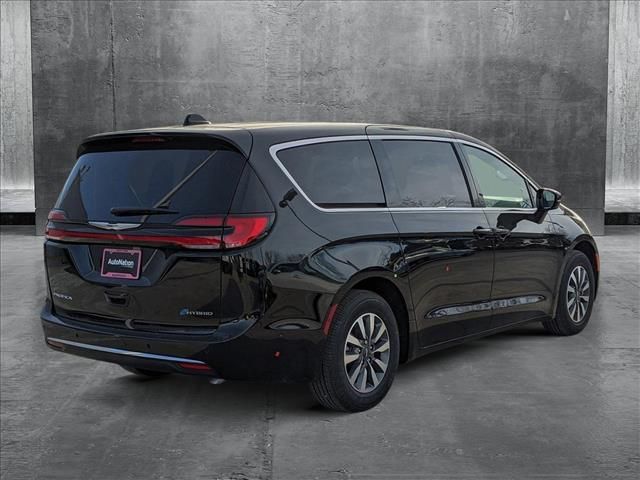 2025 Chrysler Pacifica Hybrid Select