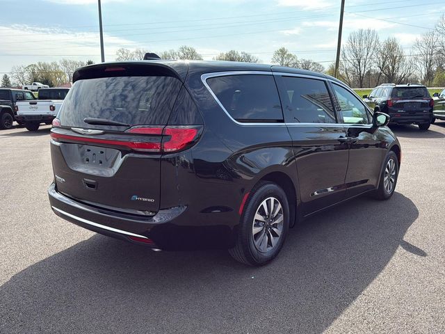 2025 Chrysler Pacifica Hybrid Select