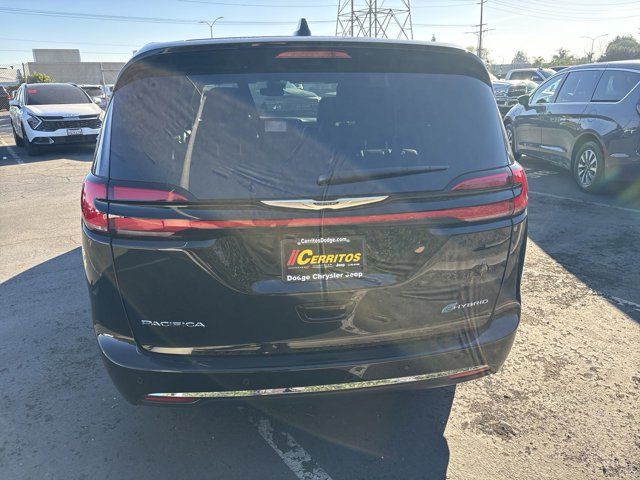 2025 Chrysler Pacifica Hybrid Select