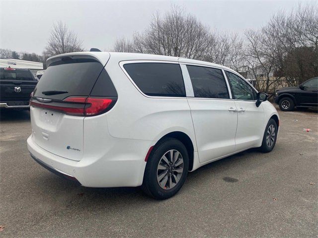 2025 Chrysler Pacifica Hybrid Select