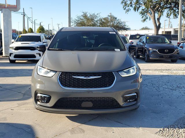 2025 Chrysler Pacifica Hybrid Select