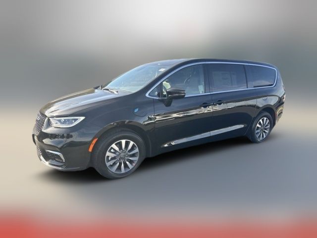 2025 Chrysler Pacifica Hybrid Select