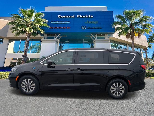 2025 Chrysler Pacifica Hybrid Select