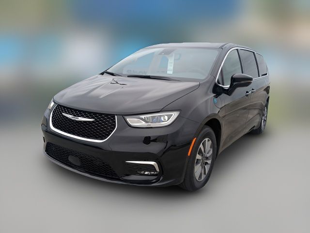2025 Chrysler Pacifica Hybrid Select