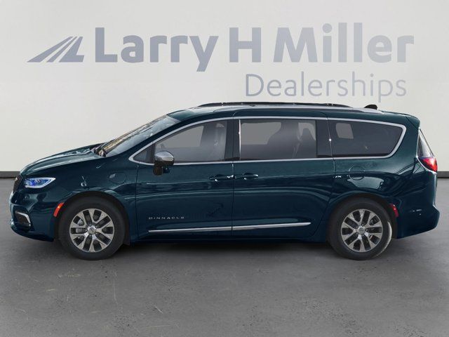 2025 Chrysler Pacifica Hybrid Select