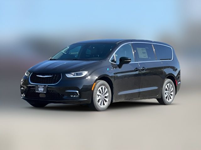 2025 Chrysler Pacifica Hybrid Select