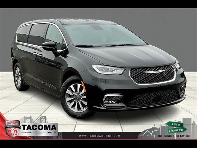 2025 Chrysler Pacifica Hybrid Select