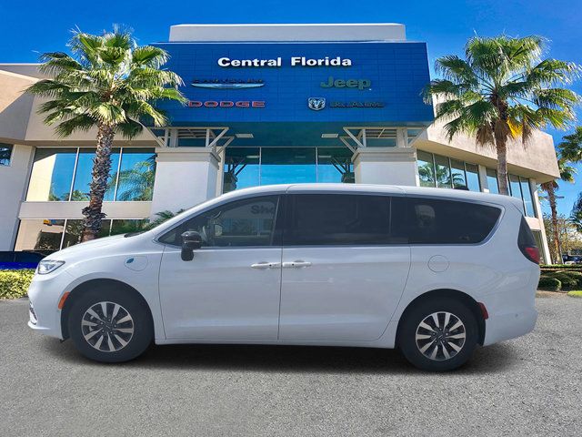 2025 Chrysler Pacifica Hybrid Select