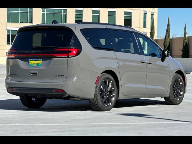 2025 Chrysler Pacifica Limited