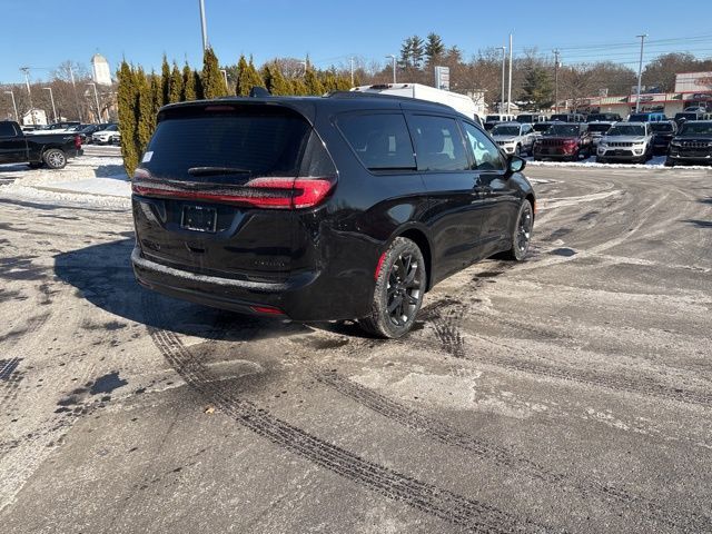 2025 Chrysler Pacifica Limited