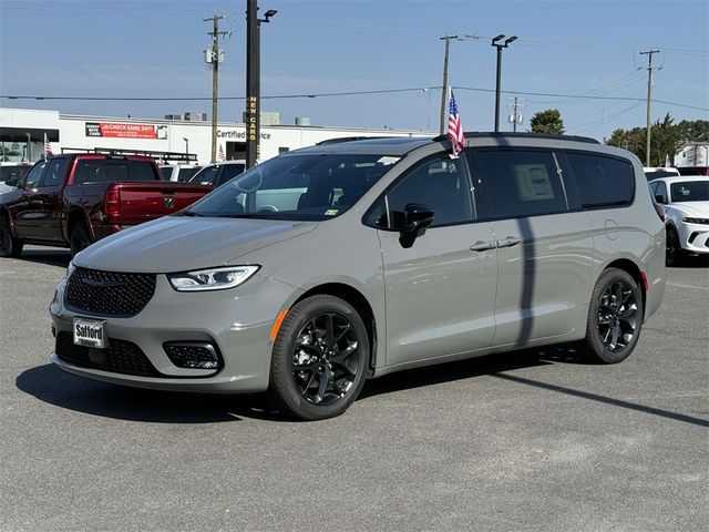 2025 Chrysler Pacifica Limited